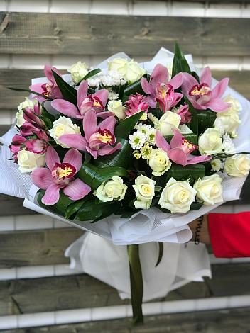 Букет цветов из: Розы и Хризантемы в Аскизе