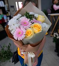 Букет цветов из:  Герберы, Розы и Хризантемы в Аскизе