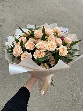 Букет Кремовые розы Латте в Аскизе